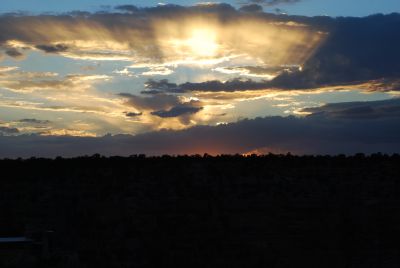 Solnedgang over Grand Canyon fra vores hotelvrelse